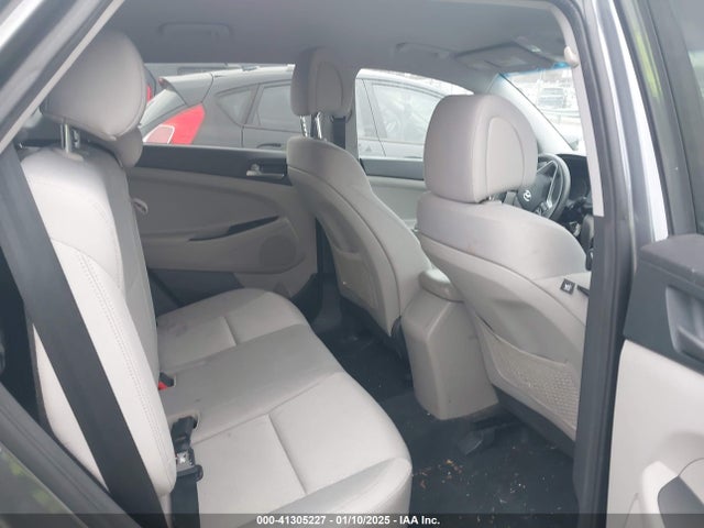 KM8J3CA44JU731731 Hyundai TUCSON SEL