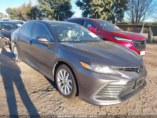 Toyota CAMRY LE 2024 4T1C11AK3RU884047 Image 1