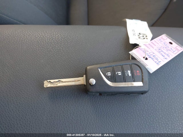 Toyota CAMRY LE 2024 4T1C11AK3RU884047 Image 11
