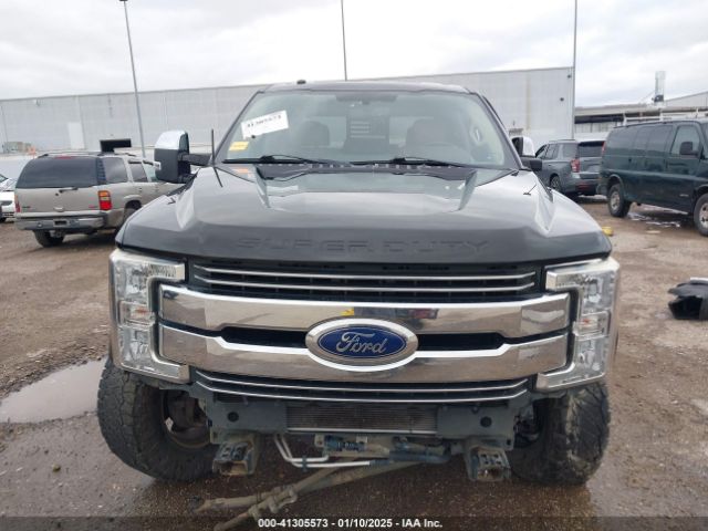 1FT7W2BT5HEE17810 Ford F-250 Lariat