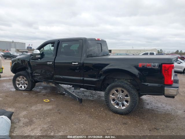 1FT7W2BT5HEE17810 Ford F-250 Lariat