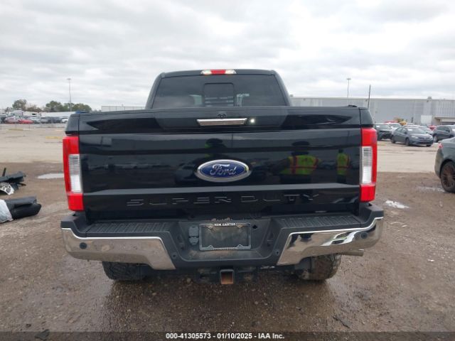 1FT7W2BT5HEE17810 Ford F-250 Lariat