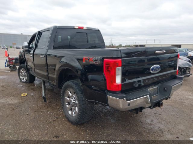 1FT7W2BT5HEE17810 Ford F-250 Lariat