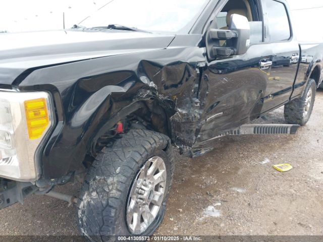 1FT7W2BT5HEE17810 Ford F-250 Lariat