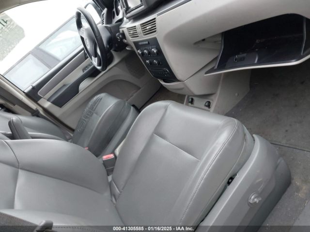 2C4RVABG7ER134929 Volkswagen ROUTAN SE