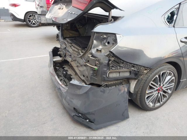 3KPF44AC3PE619806 KIA FORTE GT