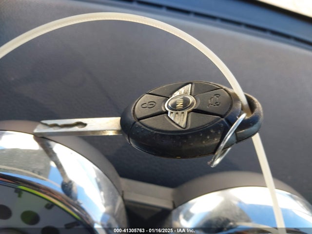 2006 MINI COOPER S WMWRE33506TJ40359 Photo 10