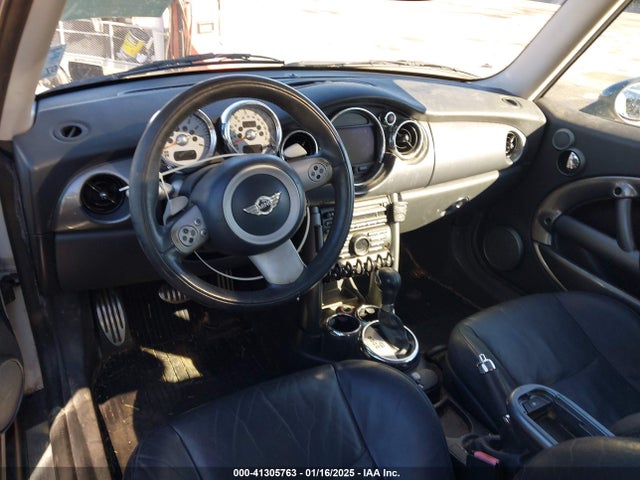 2006 MINI COOPER S WMWRE33506TJ40359 Photo 4