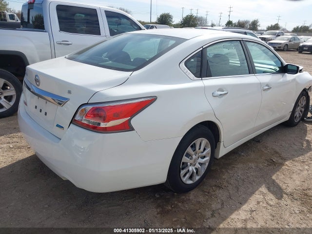Nissan Altima 2.5 S 2014 1N4AL3AP0EN356828 Image 4