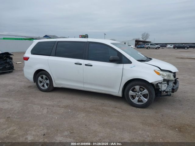 5TDZK3DC3FS677590 Toyota Sienna L 7 Passenger