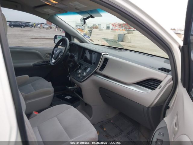 5TDZK3DC3FS677590 Toyota Sienna L 7 Passenger