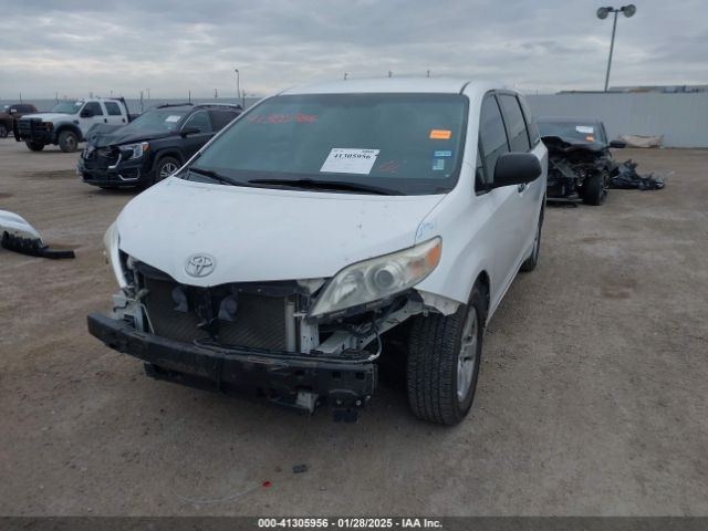 5TDZK3DC3FS677590 Toyota Sienna L 7 Passenger