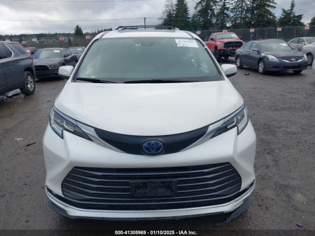 5TDZSKFC8MS033054 Toyota Sienna Limited