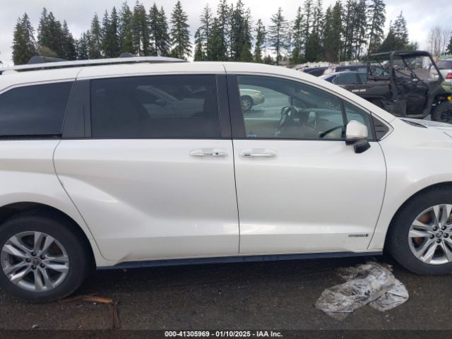5TDZSKFC8MS033054 Toyota Sienna Limited