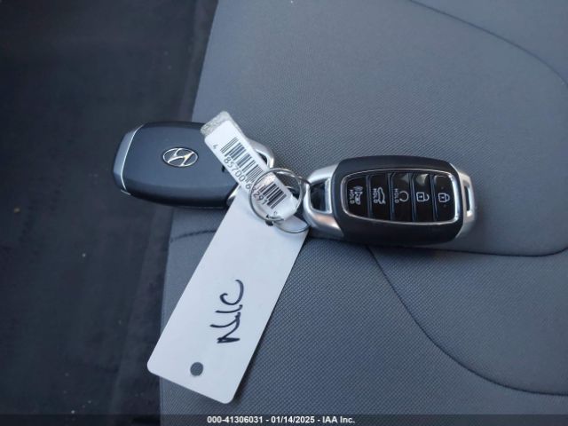 KMHLM4AJ8PU044875 Hyundai Elantra Hybrid Blue