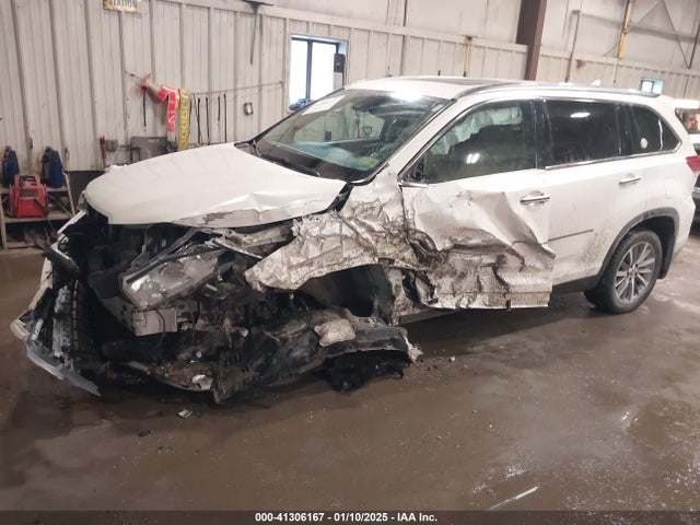 5TDJZRFH6KS622808 Toyota Highlander Xle