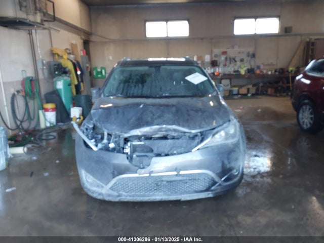 Chrysler Pacifica Touring L Plus 2018 2C4RC1EGXJR306494 Image 12