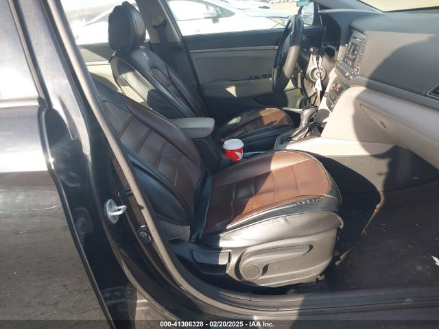 5NPD74LF0HH100568 Hyundai ELANTRA SE