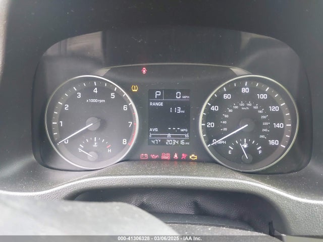 5NPD74LF0HH100568 Hyundai ELANTRA SE
