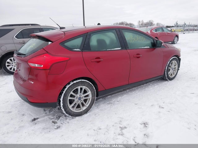 Ford FOCUS SE 2017 1FADP3K21HL230367 Image 4
