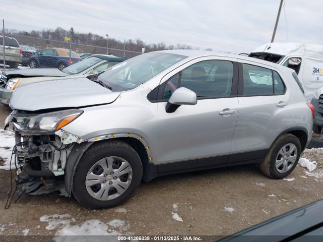 KL7CJKSB5HB209011 Chevrolet TRAX LS