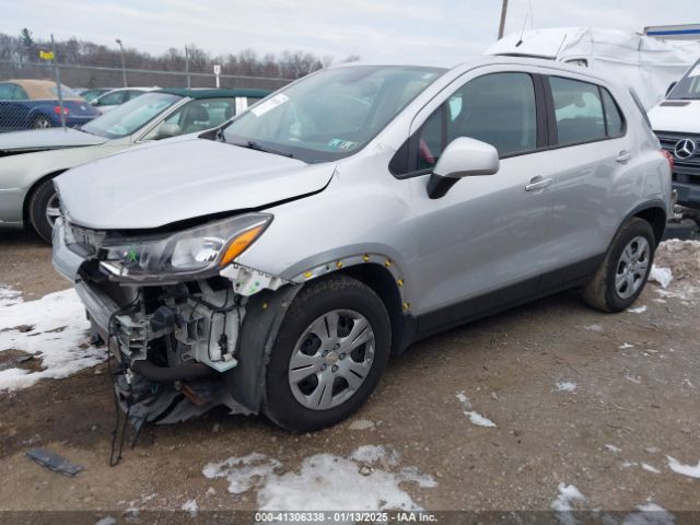 KL7CJKSB5HB209011 Chevrolet TRAX LS