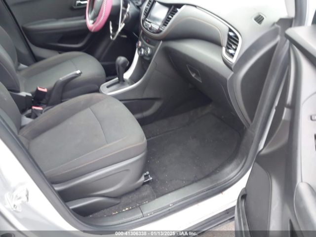 KL7CJKSB5HB209011 Chevrolet TRAX LS