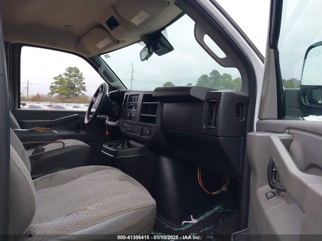 1GAZGPFG4L1121251 Chevrolet Express Passenger Rwd 3500 Extended Wheelbase Lt
