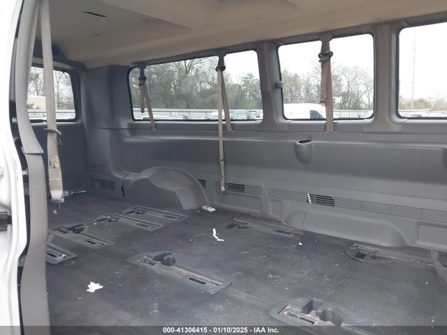 1GAZGPFG4L1121251 Chevrolet Express Passenger Rwd 3500 Extended Wheelbase Lt