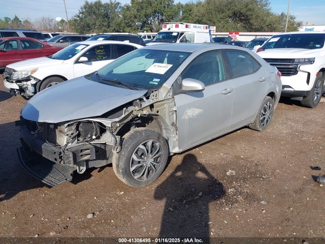 Toyota COROLLA LE 2019 2T1BURHE0KC144304 Image 2