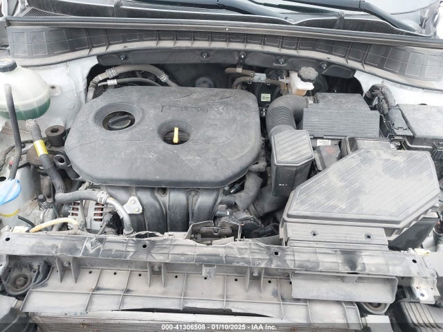KM8J23A45MU292305 Hyundai TUCSON SE