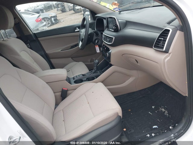 KM8J23A45MU292305 Hyundai TUCSON SE