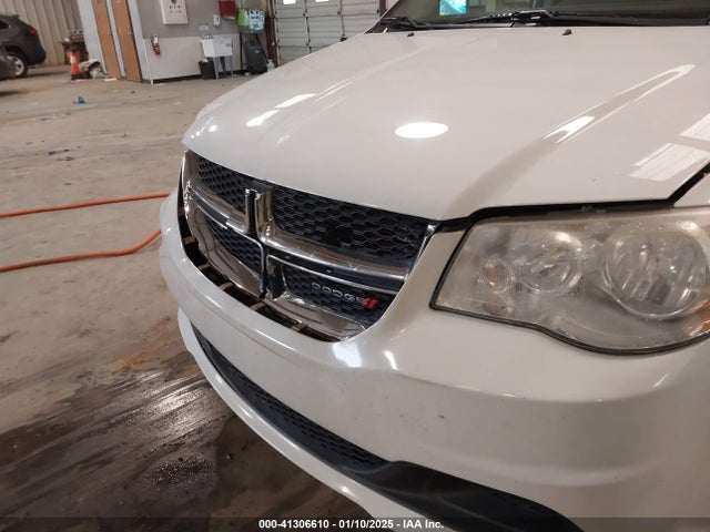 2C4RDGBG0ER105813 Dodge Grand Caravan Se