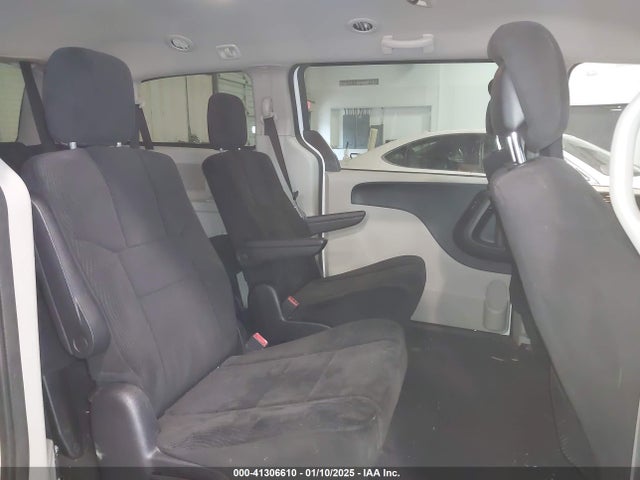 2C4RDGBG0ER105813 Dodge Grand Caravan Se