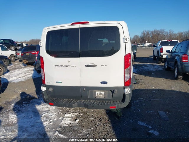 1FBZX2ZG1JKA16216 Ford Transit-350 Xlt
