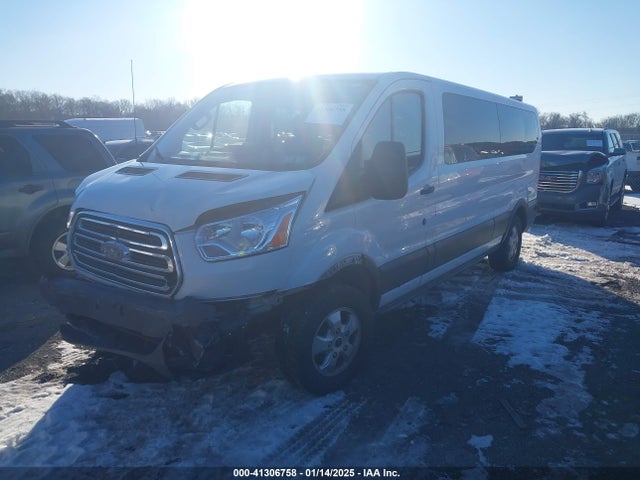 1FBZX2ZG1JKA16216 Ford Transit-350 Xlt