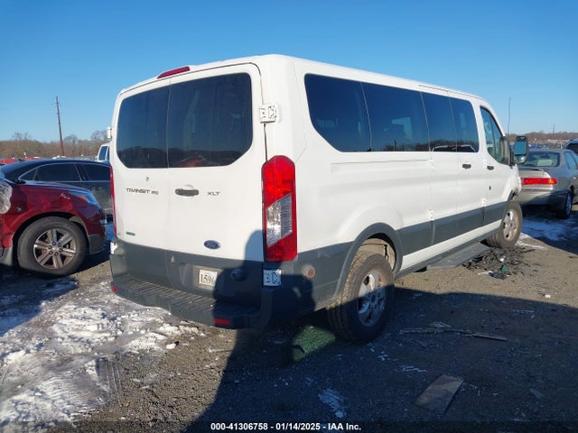 1FBZX2ZG1JKA16216 Ford Transit-350 Xlt