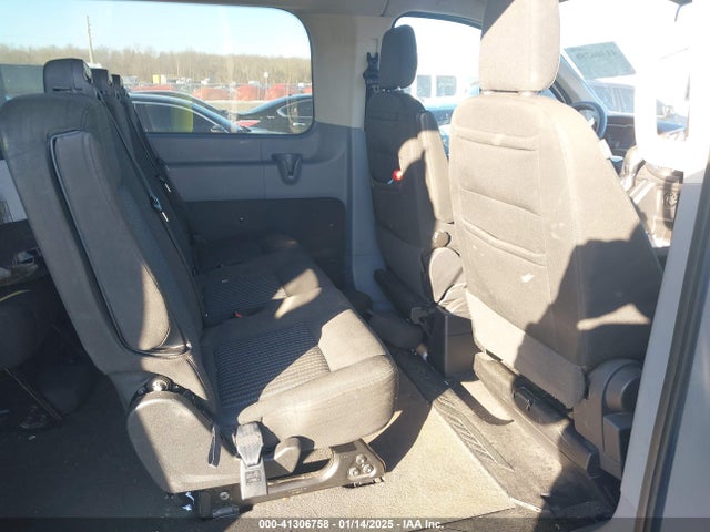 1FBZX2ZG1JKA16216 Ford Transit-350 Xlt