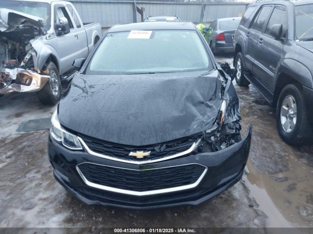 1G1BC5SM8J7235969 Chevrolet Cruze Ls Auto
