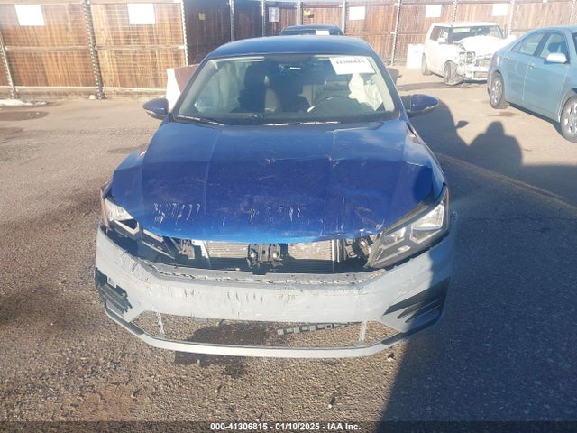 1VWDT7A32HC009025 Volkswagen 1.8 tsi