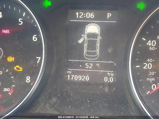 1VWDT7A32HC009025 Volkswagen 1.8 tsi