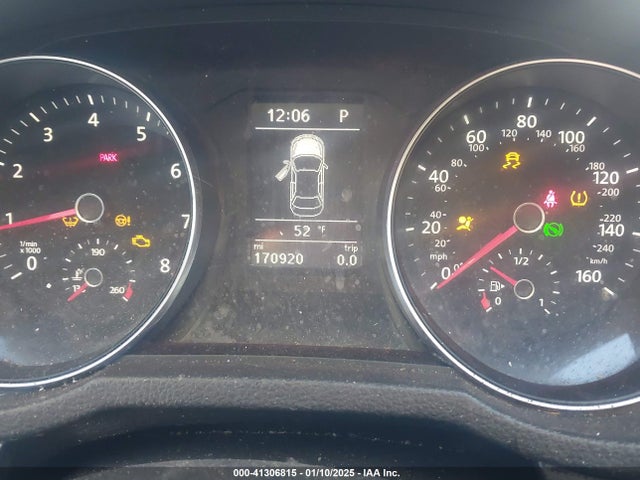1VWDT7A32HC009025 Volkswagen 1.8 tsi
