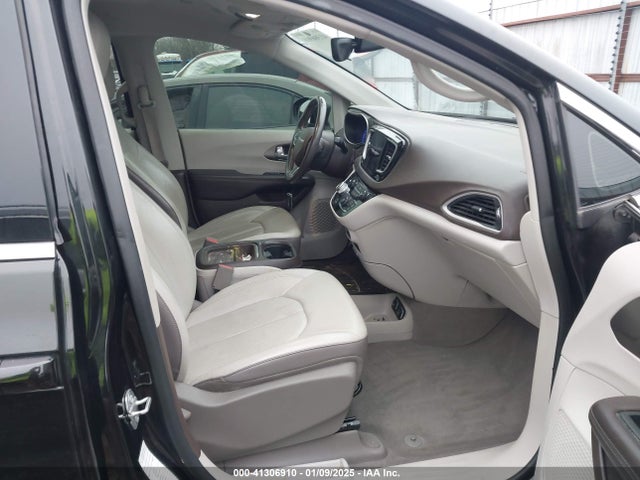 Chrysler Pacifica Touring L 2018 2C4RC1BG8JR217334 Image 5