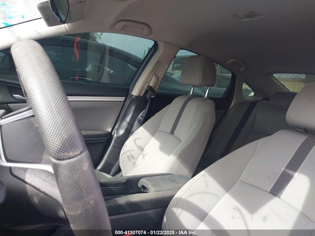Honda Civic Lx 2019 2HGFC2F69KH556865 Image 18