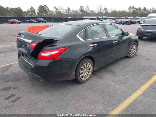 Nissan Altima 2.5 S 2017 1N4AL3AP7HC120144 Image 4
