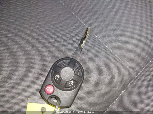 1FMCU9GD6JUC58317 Ford ESCAPE SE