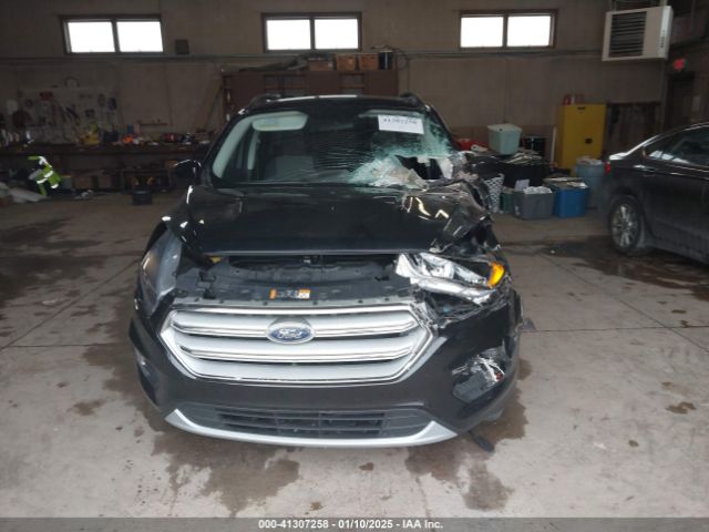 1FMCU9GD6JUC58317 Ford ESCAPE SE