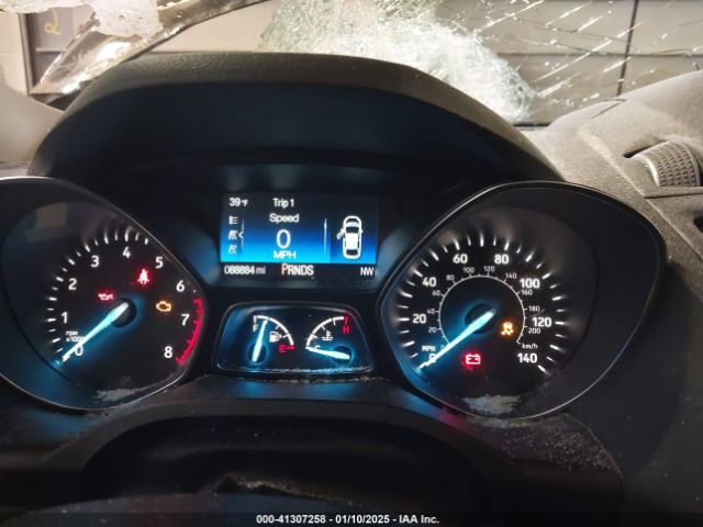 1FMCU9GD6JUC58317 Ford ESCAPE SE