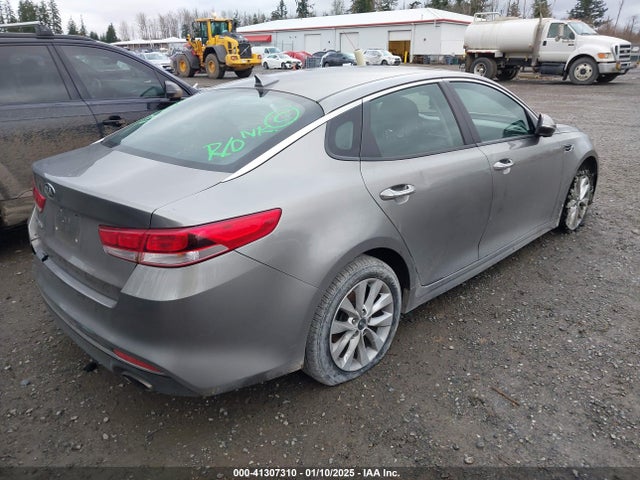 KIA Optima Lx 2017 5XXGT4L30HG167679 Image 4