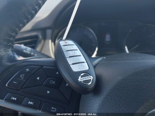 KNMAT2MT4JP620189 Nissan ROGUE SV